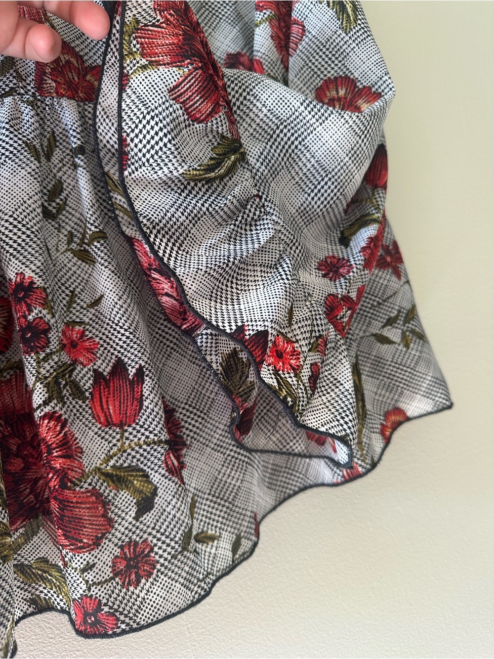 Signature Studio Red Floral Lace-Up Peasant Blouse - Picture 5 of 7
